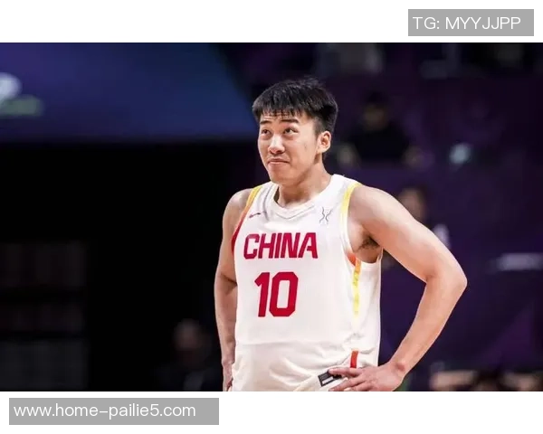 广州男篮与重庆男篮激战正酣谁将赢得这场精彩对决的胜利 广州男篮与重庆男篮激战正酣谁将赢得这场精彩对决的胜利